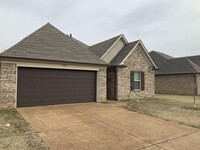 Building Photo - 1090 Darren Cir S