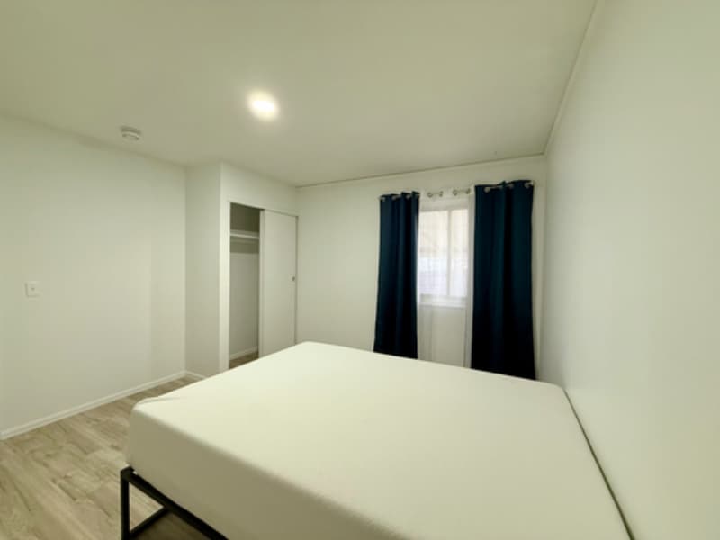 Building Photo - 2708 W 98th Dr