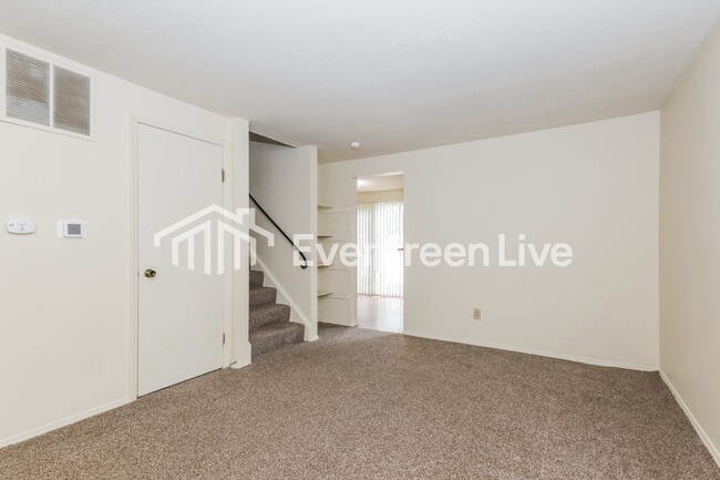 Building Photo - 8241 Schoolgate Dr