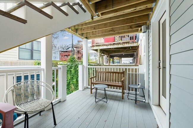 Building Photo - 64 O St