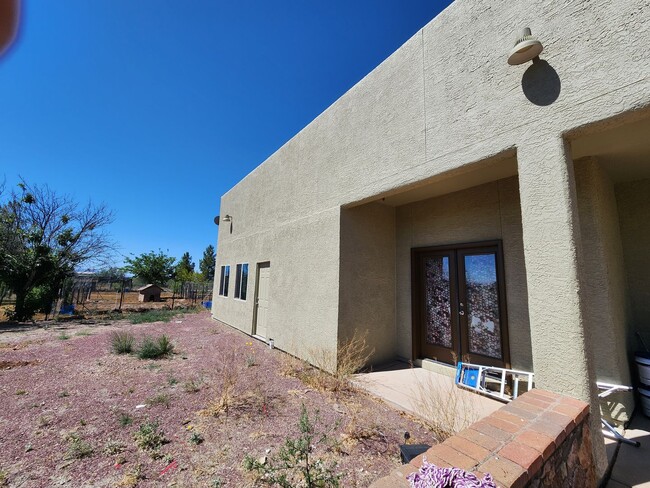 Building Photo - large home in douglas with guest house 1050 Rochine Rd