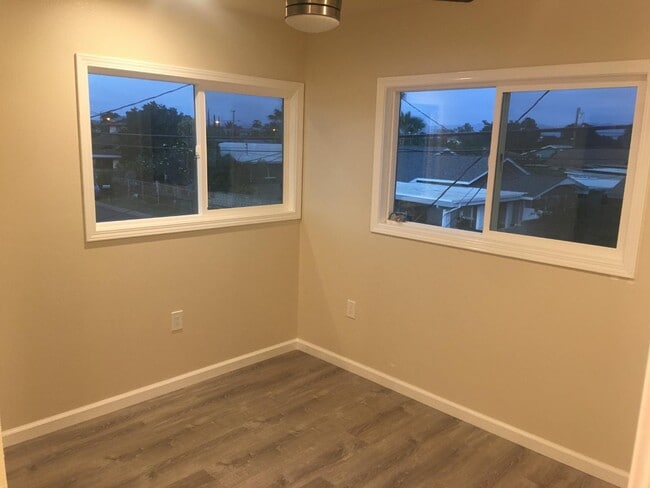 Building Photo - 91-1728 Ala Loa Street - B ( Upstairs )