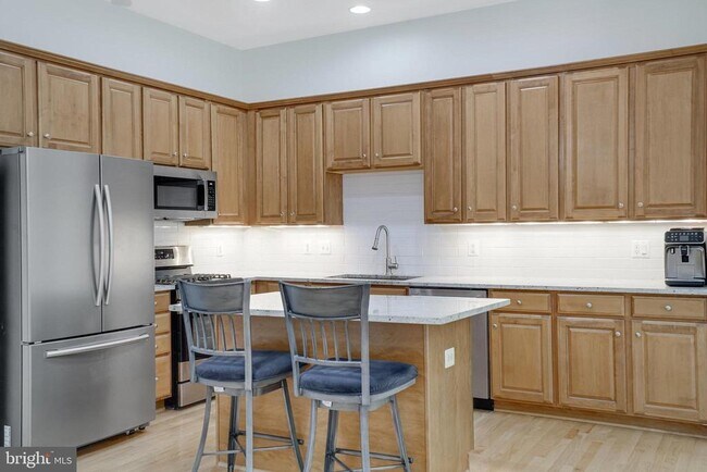 Building Photo - 6502 Trask Terrace