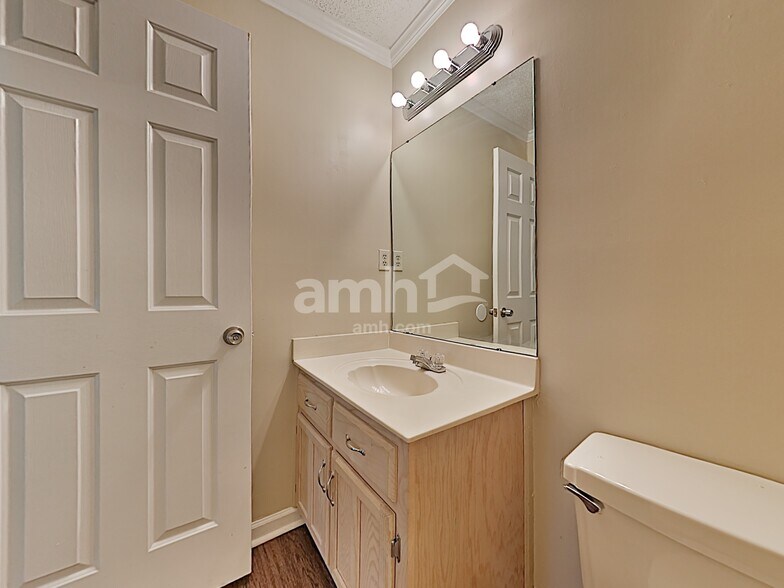 Building Photo - 2240 Angel Crest Cir