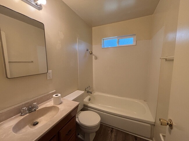 Building Photo - Tidy duplex in Diamond Springs close to shopping and Placerville!