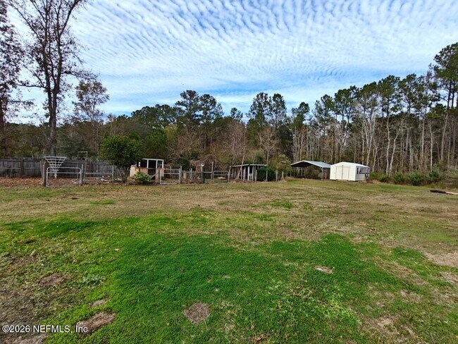 Building Photo - 4076 Everett Ave