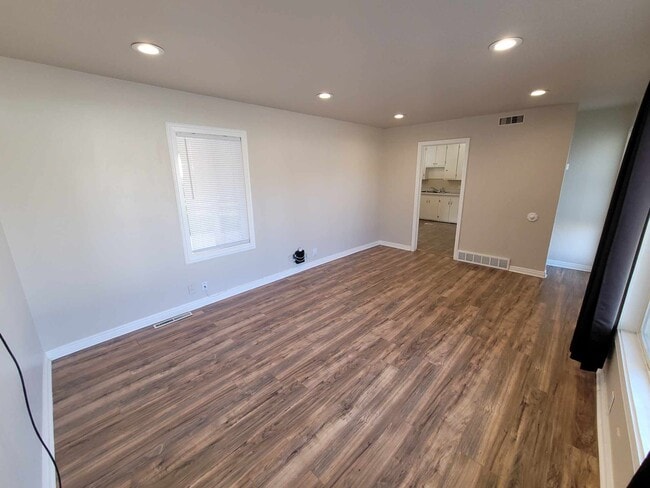 Building Photo - 5580 S 4270 W