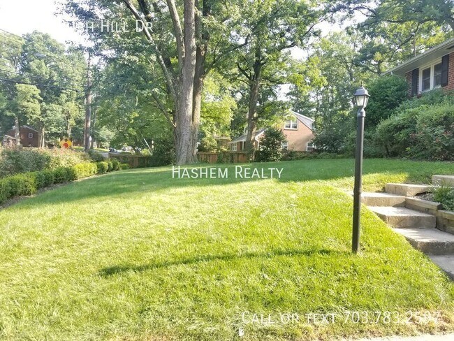 Building Photo - 5916 Bush Hill Dr