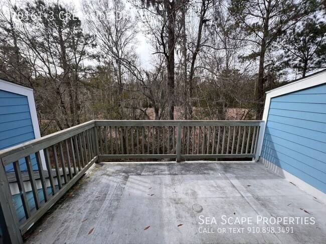 Building Photo - 10161-3 Creekside Dr.-