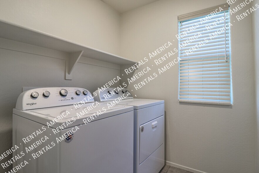 Building Photo - 16267 W La Ventilla Way