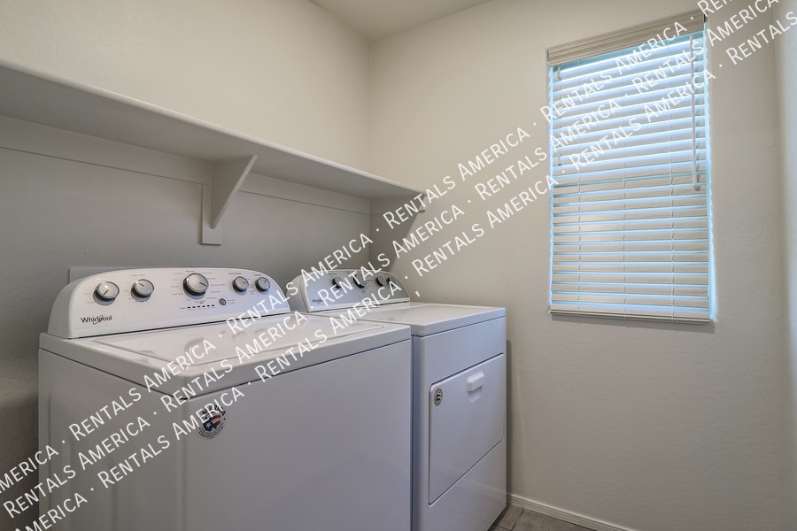 Building Photo - 16267 W La Ventilla Way