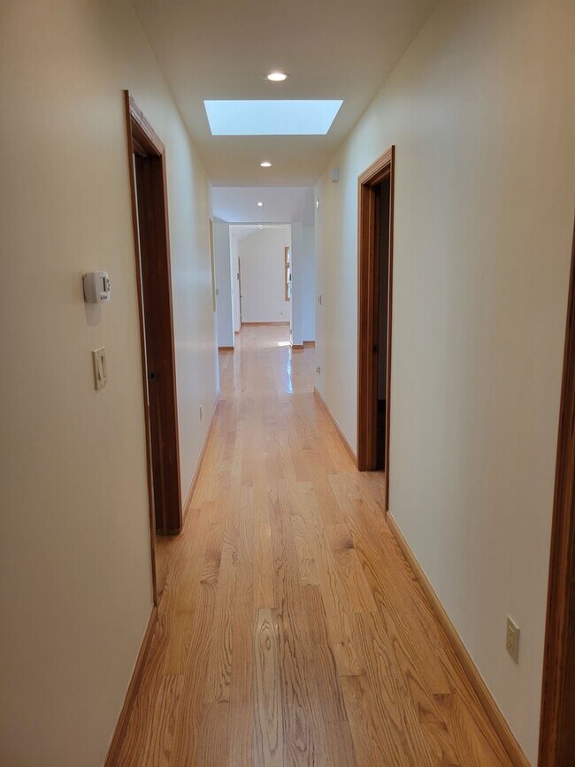 Building Photo - Incredible Reliez Valley Home