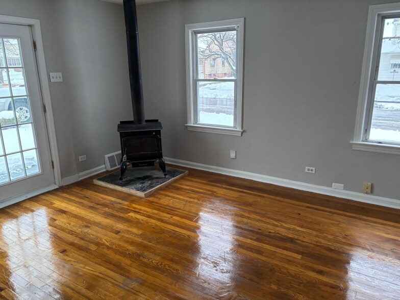 Building Photo - 5717 Archmere Ave