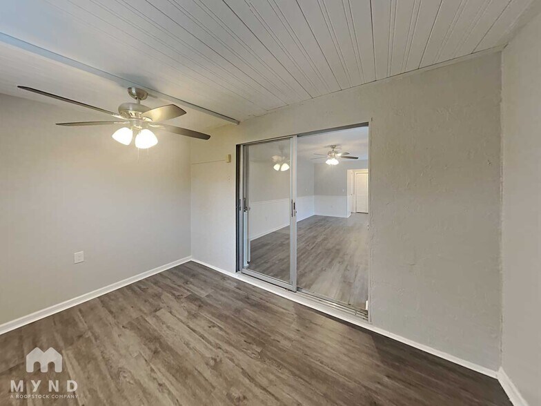 Building Photo - 8610 Sagewood Dr