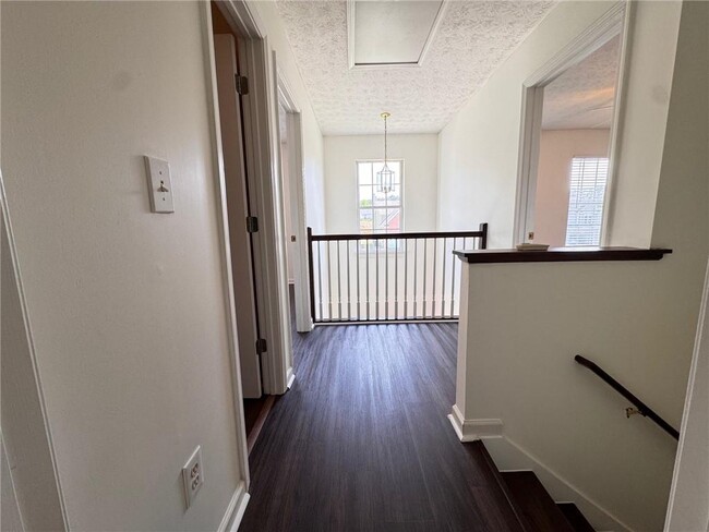 Building Photo - 3945 Brushy Creek Way