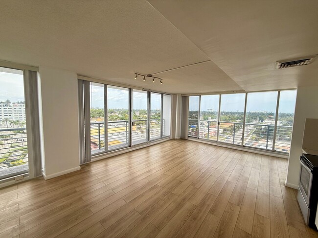 Building Photo - 1 BED 1 BATH | HOLLYWOOD | YOUNG CIRCLE