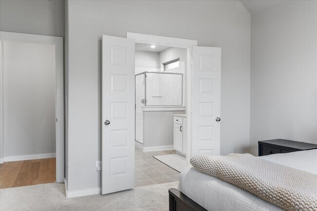 Building Photo - 608 Cottage Wood Dr