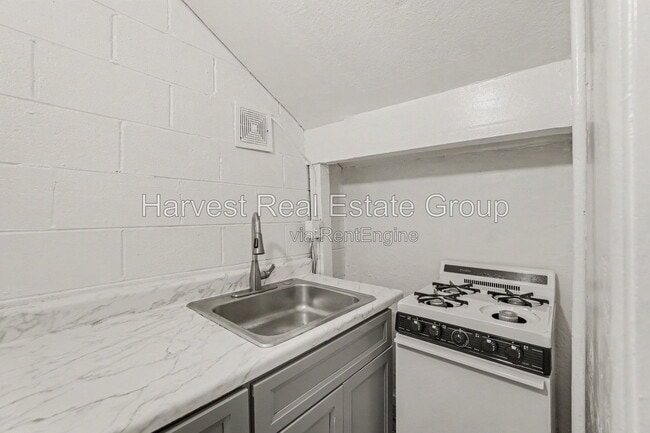 Building Photo - 1247 23rd St