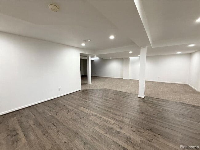 Building Photo - 28975 Hearthstone Dr