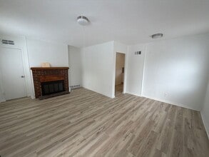 Building Photo - Newly Rehabbed 2 bed in Jennings