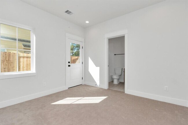 Building Photo - 5422 Wheatley St