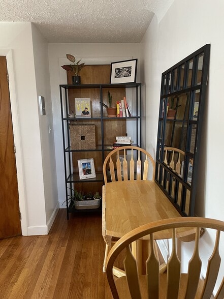 Building Photo - 14 Commonwealth Ct