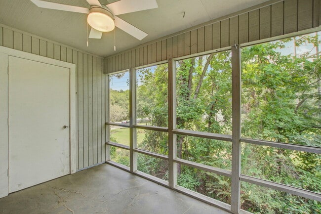 Building Photo - 2741 Jobee Dr