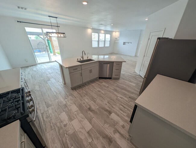 Building Photo - 10282 Massachusetts Ln