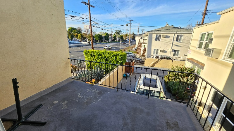 Building Photo - 7240 Woodman Ave