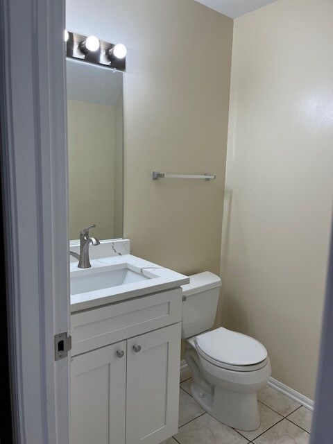 Building Photo - 2126 Rugen Rd