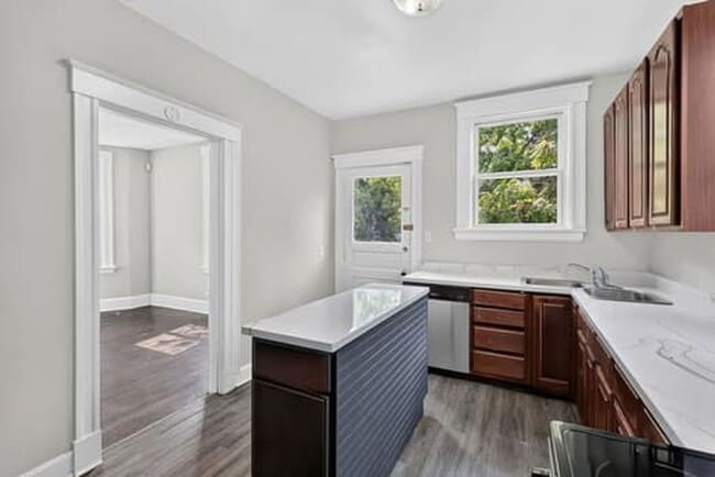 Building Photo - 3819 St Martins Pl