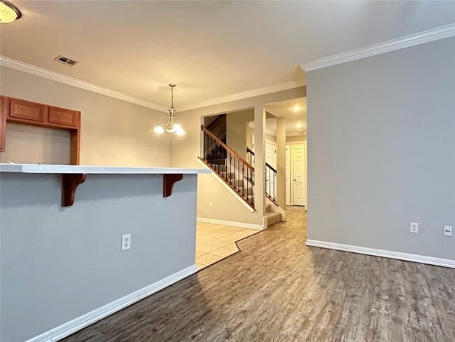 Building Photo - 34 S Woodsprings Dr