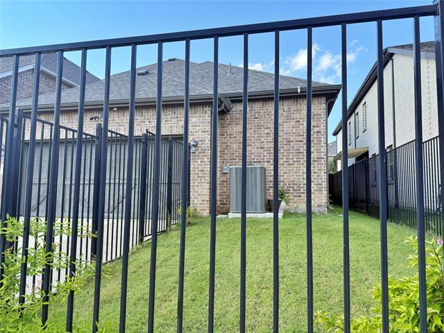 Building Photo - 8713 Bethpage Dr