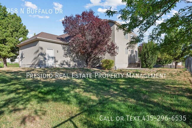 Building Photo - 958 N Buffalo Dr