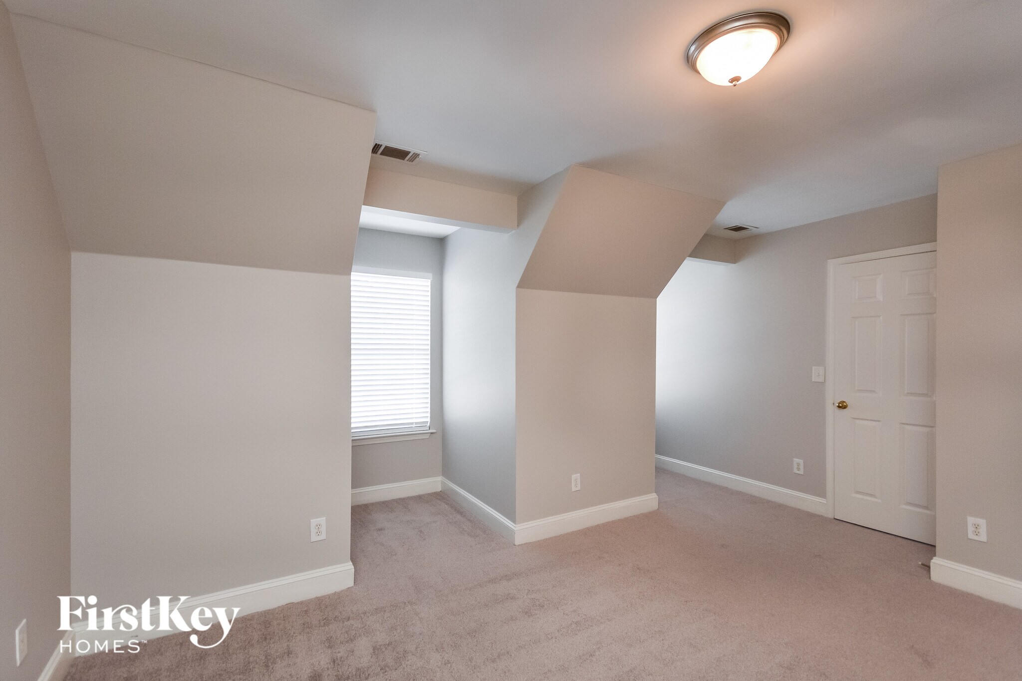 Building Photo - 4611 River Rd