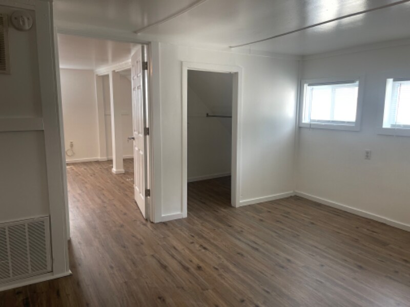 Building Photo - 1022 Huffman St