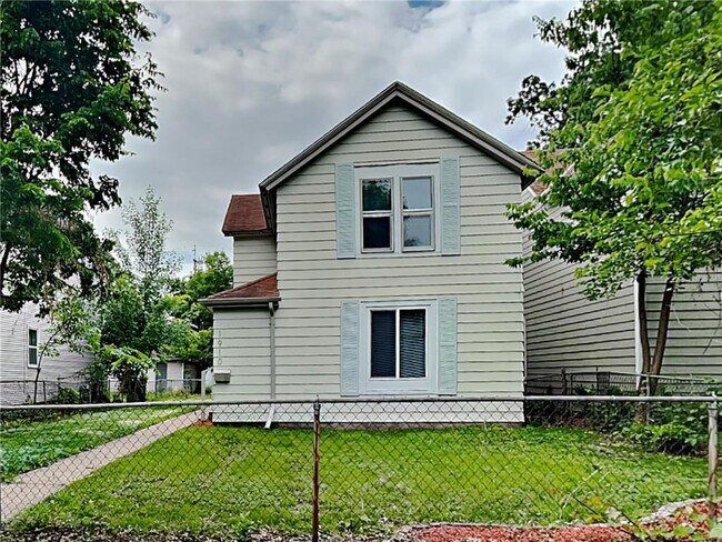 Primary Photo - 1910 W Chelton Ave