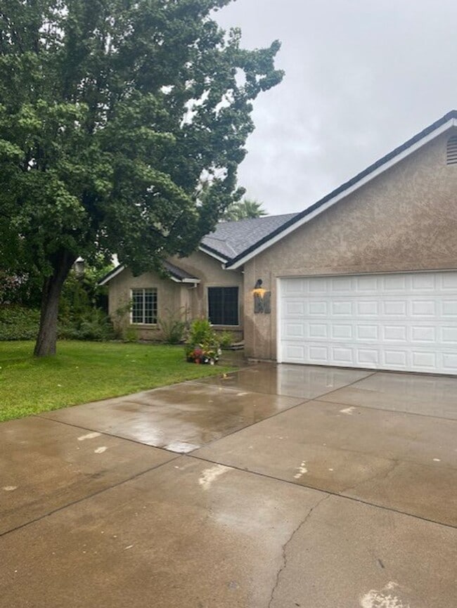 Building Photo - Nice Home in Windsor Estates!!