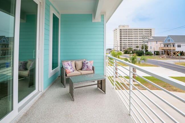 Primary Photo - PET FRIENDLY SEASONAL RENTAL WITH OCEAN VIEW