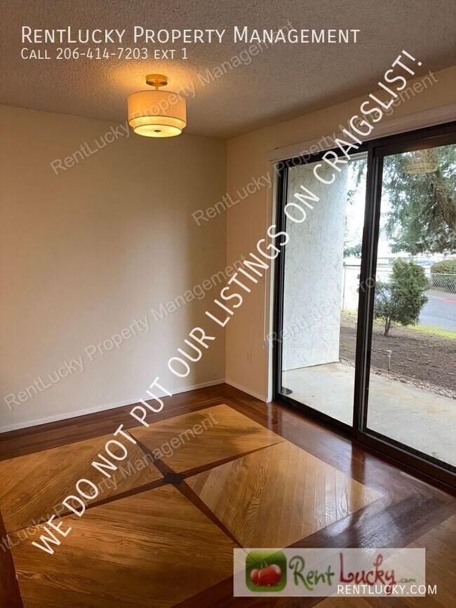 Building Photo - 12510 NE 117th Pl