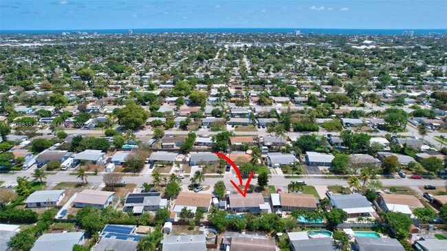 Building Photo - 2751 NE 9th Terrace