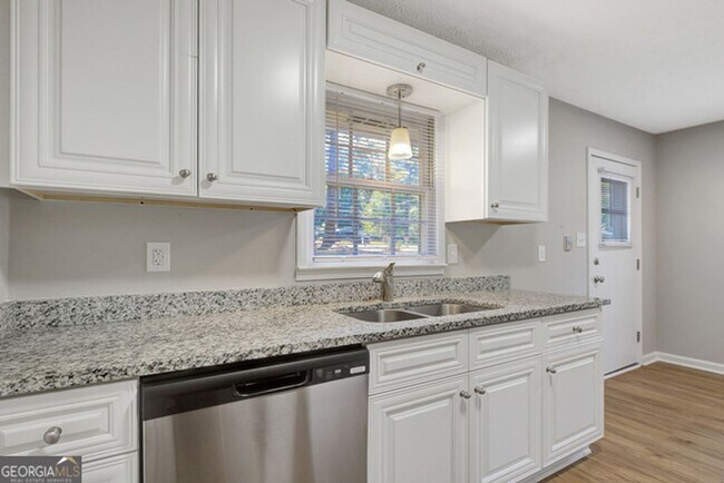 Building Photo - 125 Belle Dr