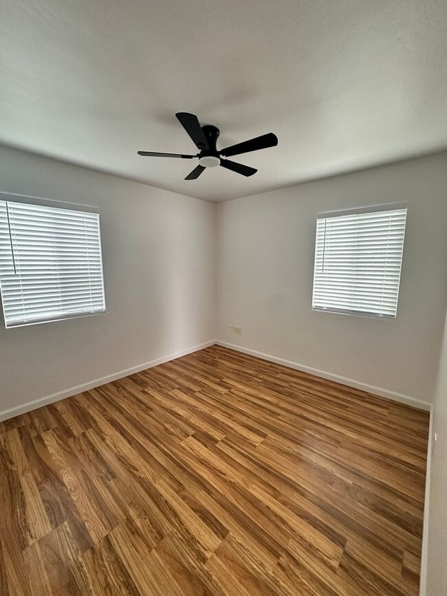 Building Photo - Don't miss out - Single family home close to the beach - LARGE yard, 2 bed 1 bath with bonus studio