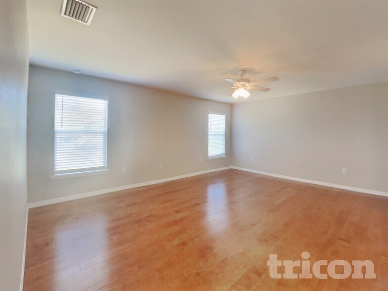 Building Photo - 23183 Burlingame Ave