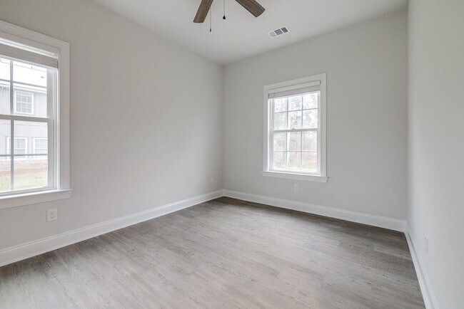 Building Photo - Charming 3BR/2BA Home with Open Layout & Fenced Yard in Rincon