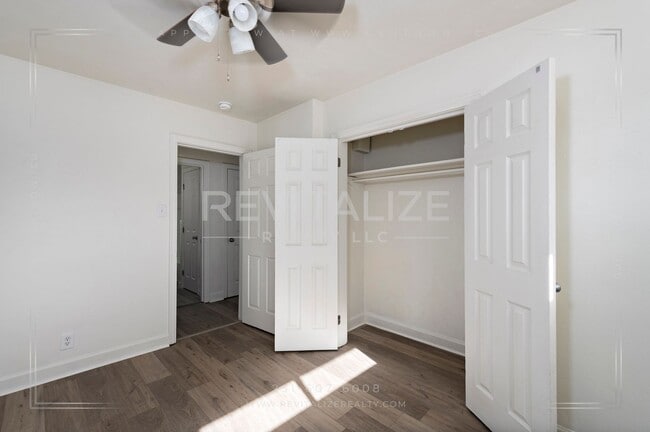 Building Photo - Fully Renovated 3 Bed 2 Bath Home!