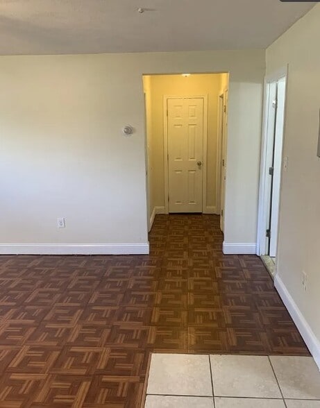 Building Photo - 135 Willard St