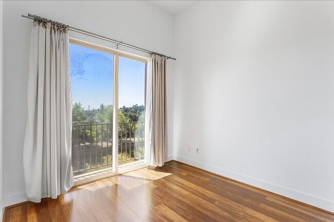 Building Photo - 6028 Old Quarry Loop