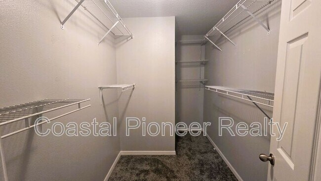 Building Photo - 10279 Newminster Loop