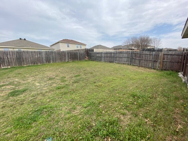 Building Photo - Beautiful Single Family Home in Saginaw